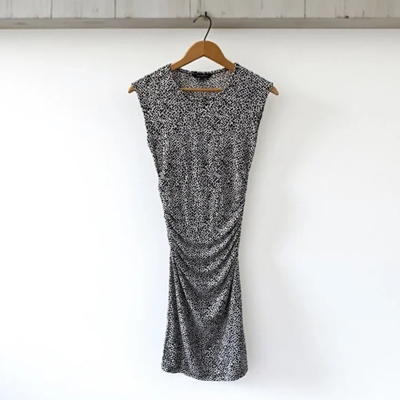 Banana Republic Black and White Midi Stretch Dress! XS! - Picture 9 of 11